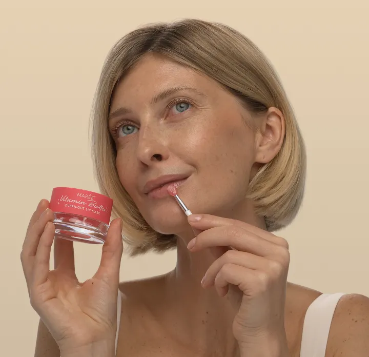 woman with Maree Instant Dark Circle Corrector Balm